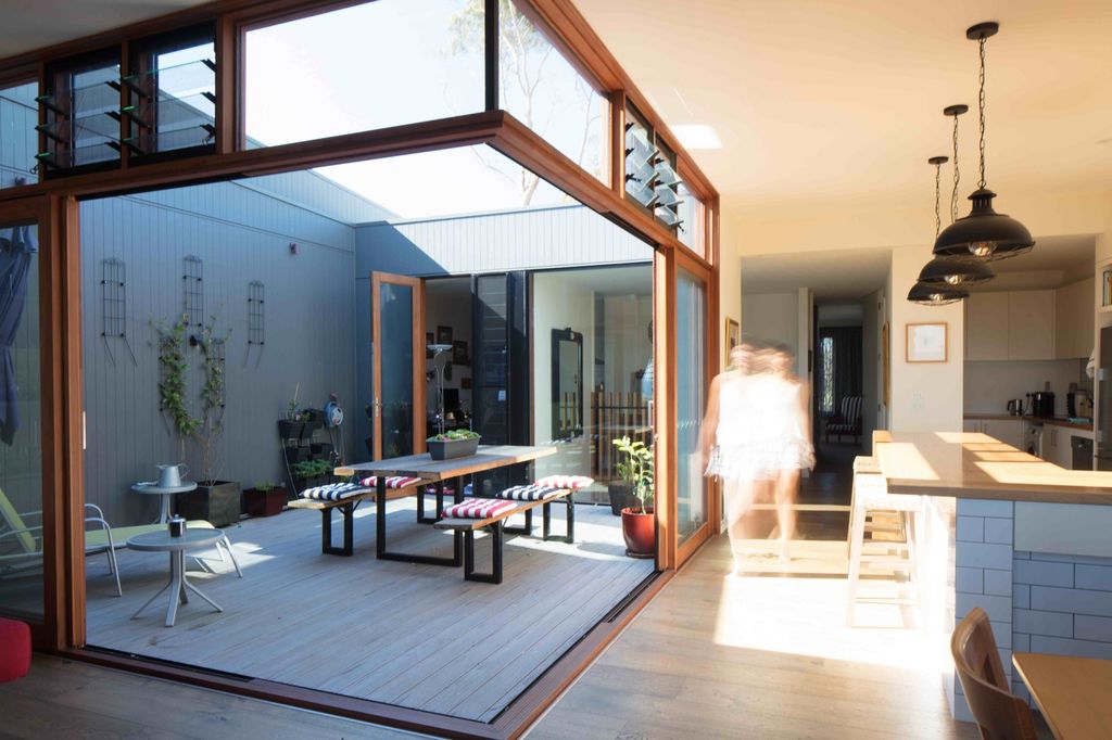 Beautiful Mornington Beach Houses in Melbourne by Habitech Systems