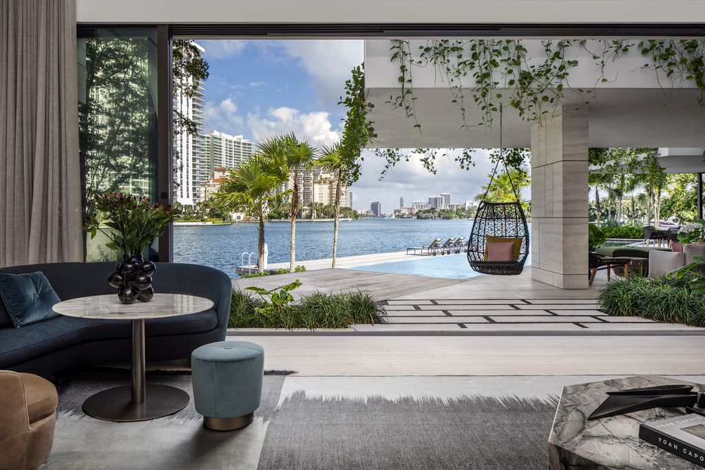 Context and Nature Inspire Terracina House in Miami Florida by SAOTA 12