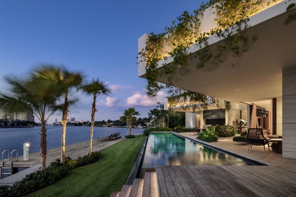 Context and Nature Inspire Terracina House in Miami Florida by SAOTA 8