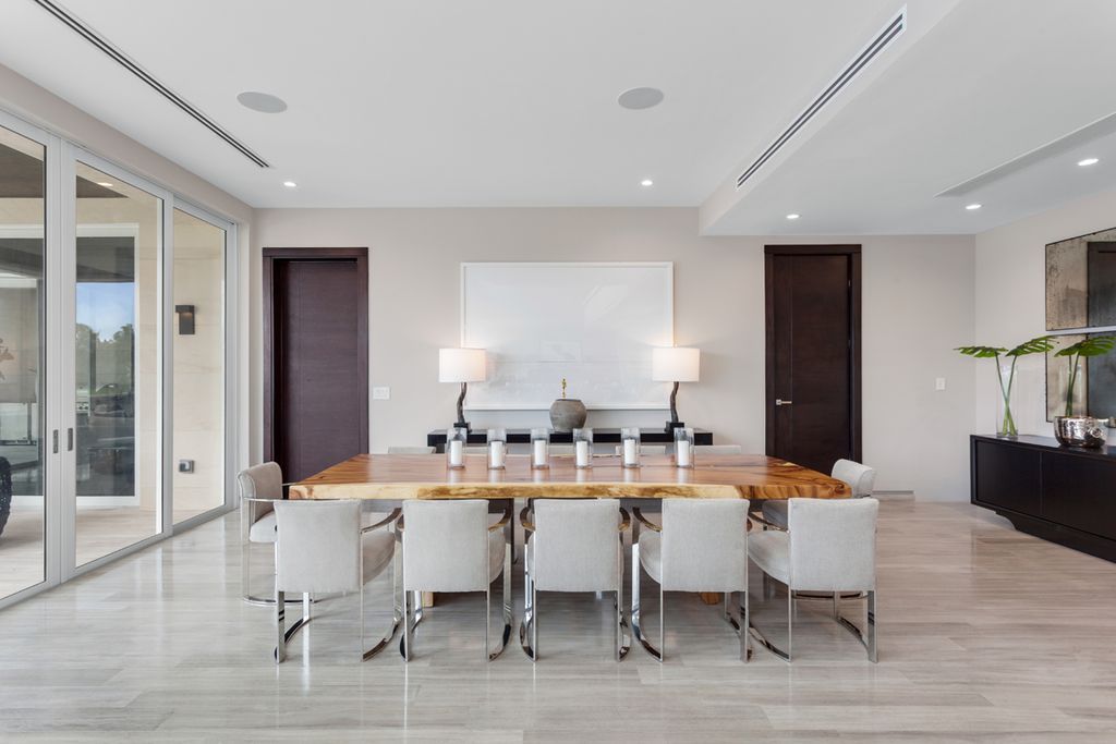 Coral Gables Iconic House with waterfrontage and direct ocean access