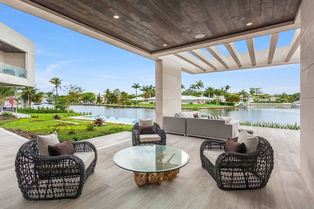 Coral Gables Iconic House with waterfrontage and direct ocean access