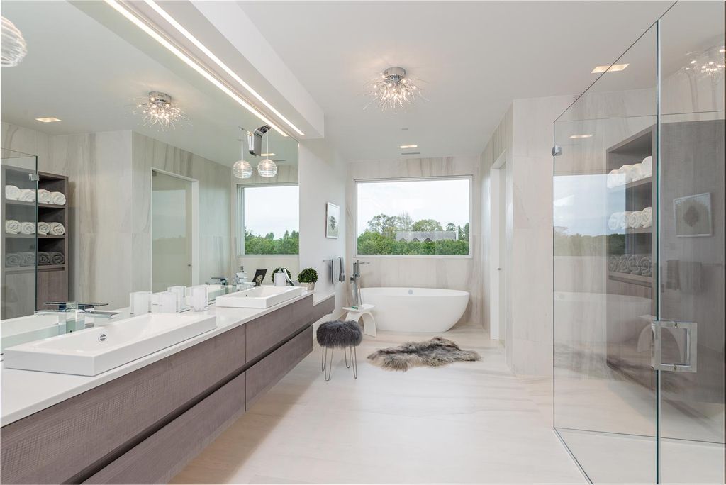 This Exclusive Unparalleled Mansion in Las Vegas Designed by Jason Thomas Architect of Southampton and executed by Sagaponack Builders. This villa has it all: value, location, super generous plot, picturesque setting, top-quality construction, cutting-edge equipment, functionality and elegance of interiors.