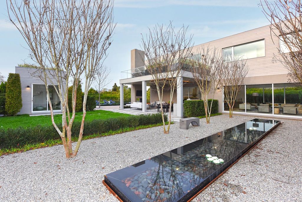 This Exclusive Unparalleled Mansion in Las Vegas Designed by Jason Thomas Architect of Southampton and executed by Sagaponack Builders. This villa has it all: value, location, super generous plot, picturesque setting, top-quality construction, cutting-edge equipment, functionality and elegance of interiors.