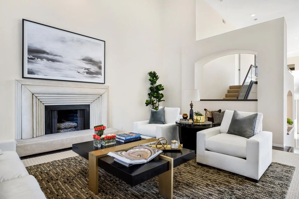 Extravagant Contemporary Residence in Los Angeles California 4