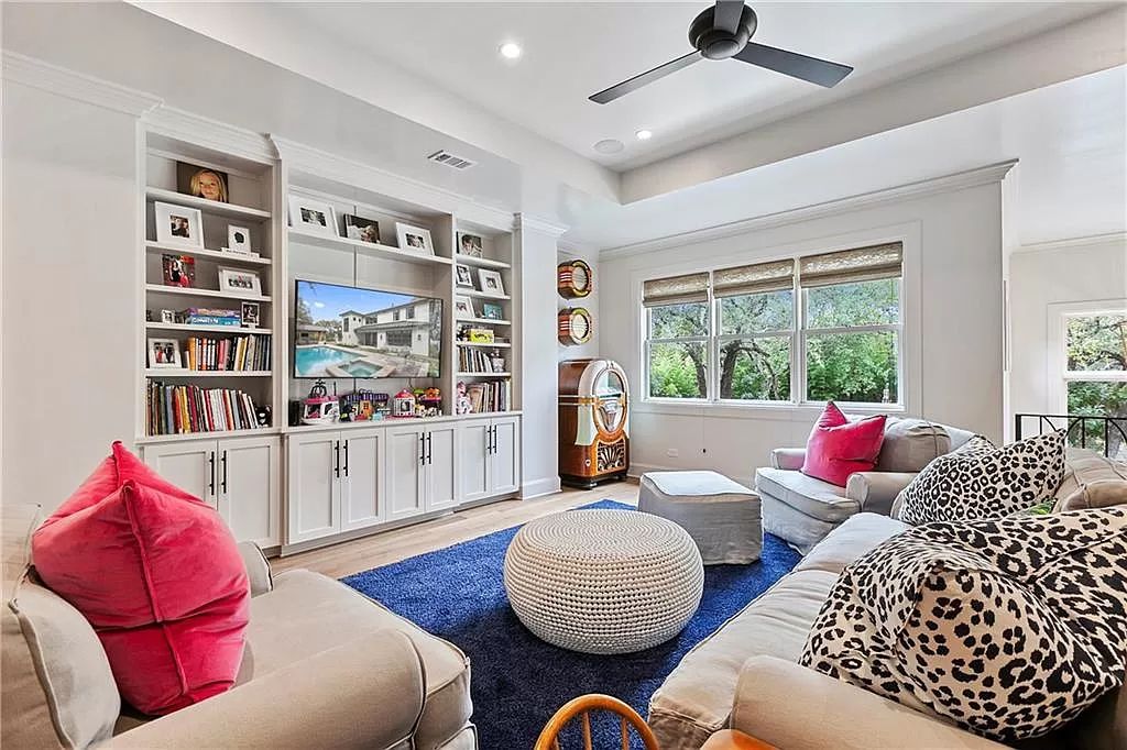The gorgeous contemporary home in Austin is an elegant home which is privately gated for peace and security now available for sale. This home located at 3604 Westlake Dr, Austin, Texas; offering 5 bedrooms and 5 bathrooms with over 5,600 square feet of living spaces.