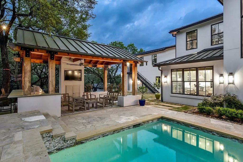 The gorgeous contemporary home in Austin is an elegant home which is privately gated for peace and security now available for sale. This home located at 3604 Westlake Dr, Austin, Texas; offering 5 bedrooms and 5 bathrooms with over 5,600 square feet of living spaces.