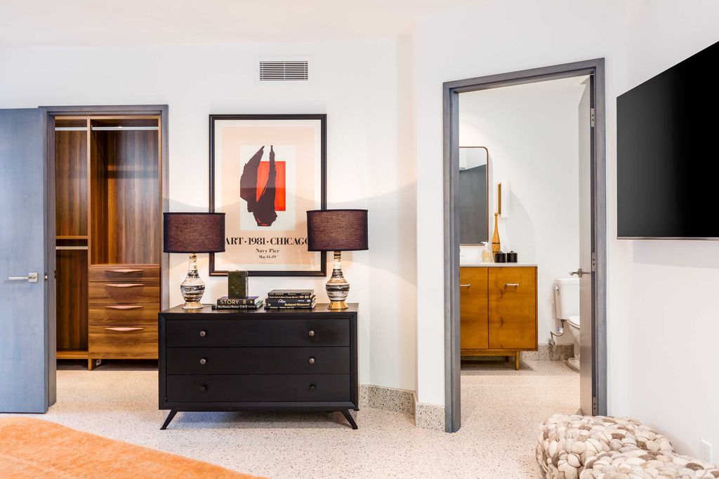 Gorgeous mid century modern home in the west of Los Angeles, California