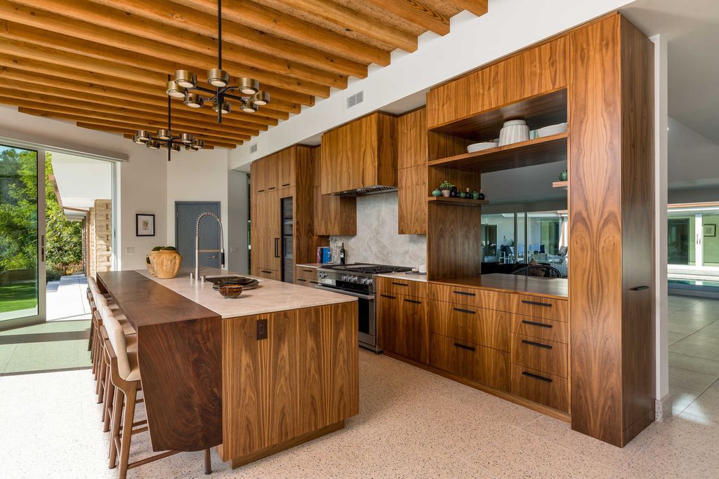 Gorgeous mid century modern home in the west of Los Angeles, California