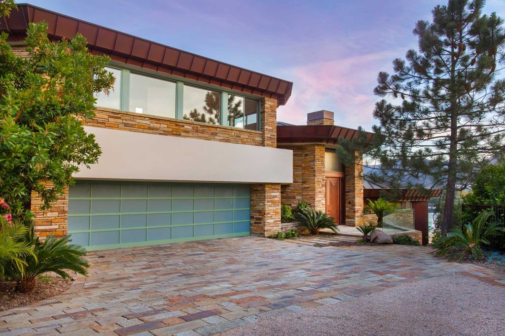Impressive Mountain View Home in California built by Michael Barsocchini