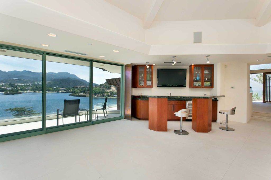 Impressive Mountain View Home in California built by Michael Barsocchini