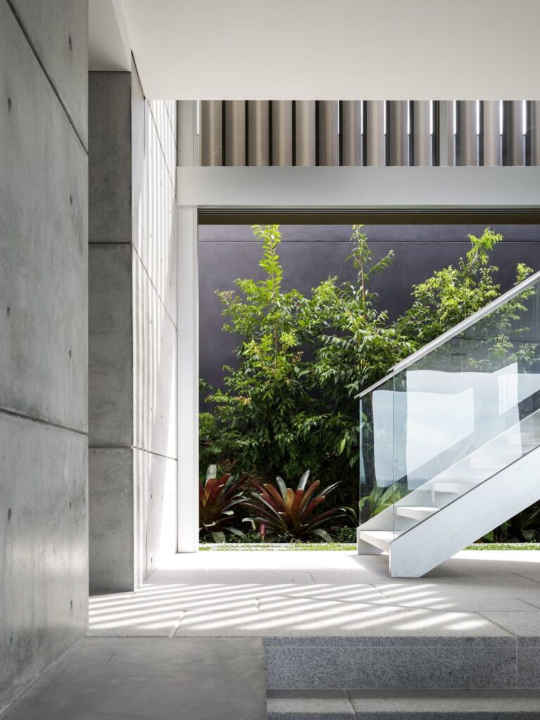 Luxurious Design and Full view of Sydney Harbor with Mosman by SAOTA 16
