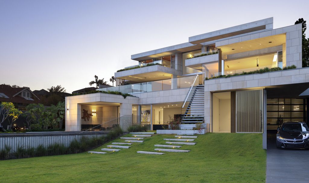 Luxurious Design and Full view of Sydney Harbor with Mosman by SAOTA 2