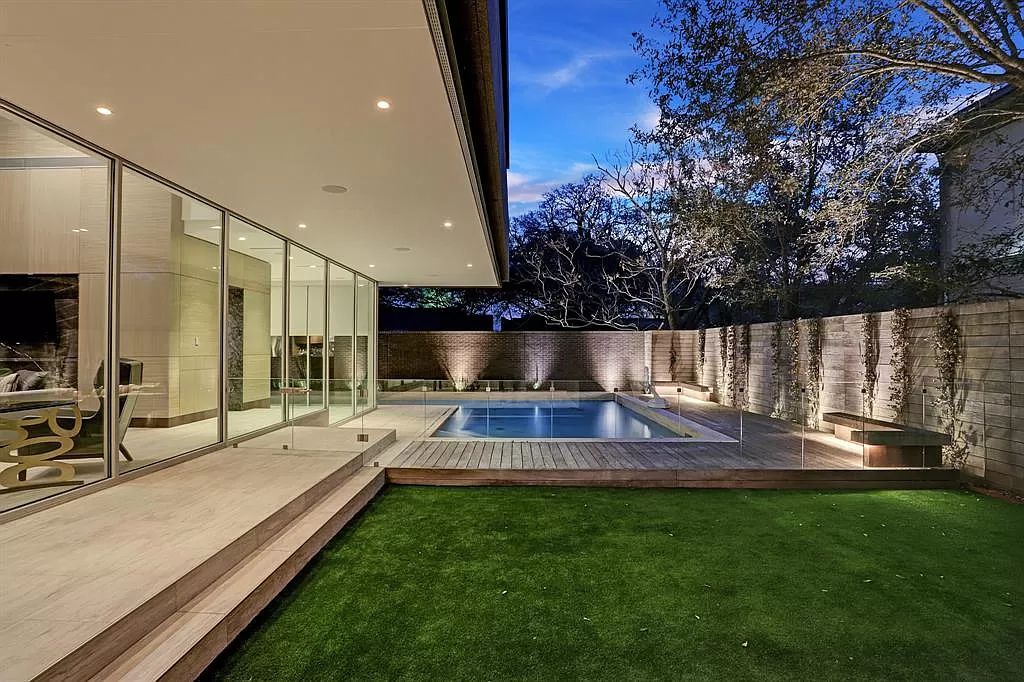 The masterful custom home in Houston offers modern contemporary detail and clean-line architecture mixed with the warmth of modern construction now available for sale. This home located at 4001 Ella Lee Ln, Houston, Texas; offering 4 bedrooms and 6 bathrooms with over 6,300 square feet of living spaces.
