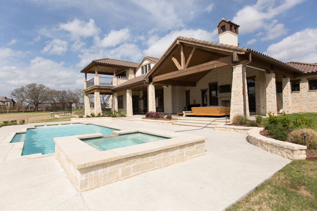 Rustic Contemporary Home in Flower Mound by Urbanology Designs 18