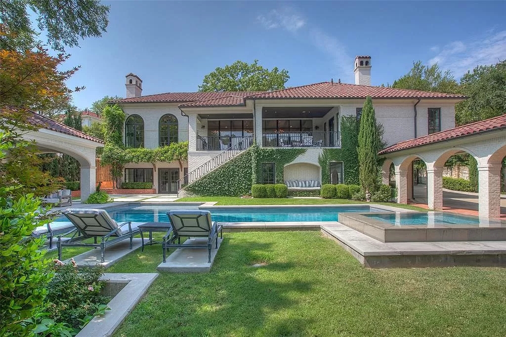 The Mediterranean Home in Texas is a luxurious estate heralds the highest standards in quality, ultimate luxury and privacy now available for sale. This home located at 2425 Stadium Dr, Fort Worth, Texas; offering 5 bedrooms and 8 bathrooms with over 10,000 square feet of living spaces.