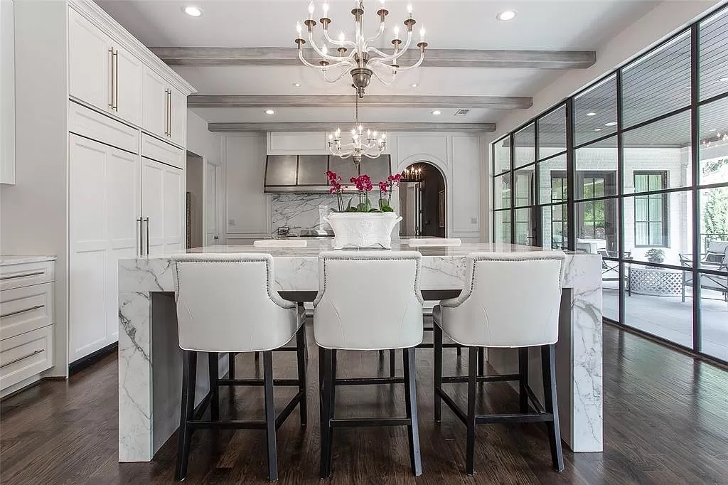 The Mediterranean Home in Texas is a luxurious estate heralds the highest standards in quality, ultimate luxury and privacy now available for sale. This home located at 2425 Stadium Dr, Fort Worth, Texas; offering 5 bedrooms and 8 bathrooms with over 10,000 square feet of living spaces.