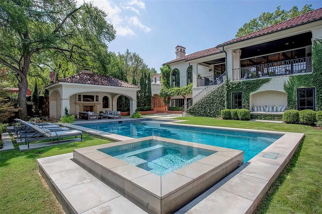 The Mediterranean Home in Texas is a luxurious estate heralds the highest standards in quality, ultimate luxury and privacy now available for sale. This home located at 2425 Stadium Dr, Fort Worth, Texas; offering 5 bedrooms and 8 bathrooms with over 10,000 square feet of living spaces.