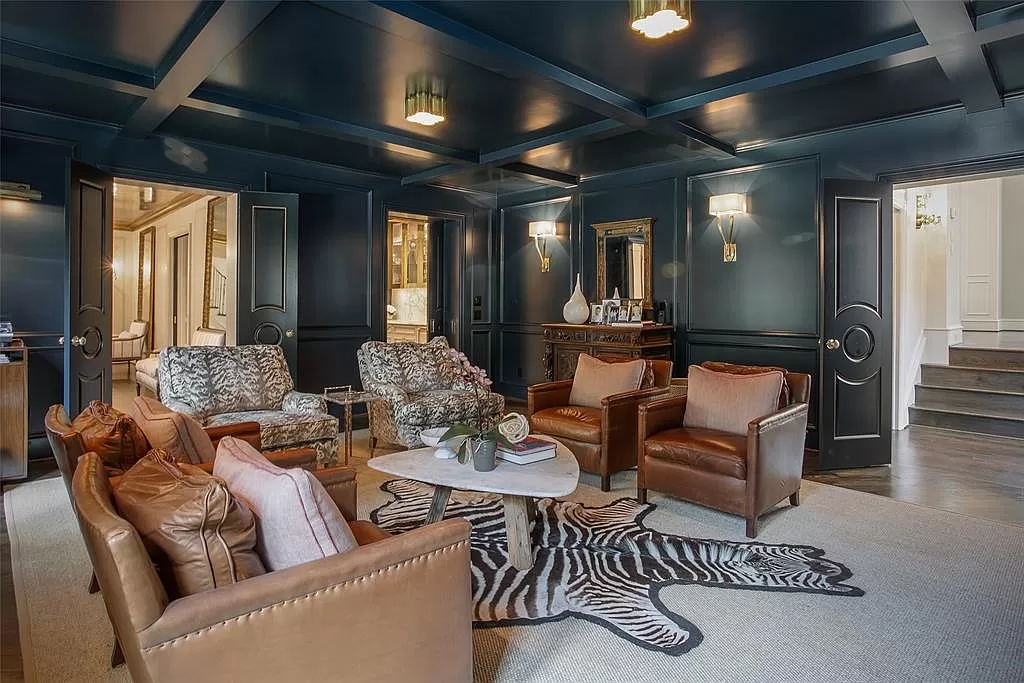 The Mediterranean Home in Texas is a luxurious estate heralds the highest standards in quality, ultimate luxury and privacy now available for sale. This home located at 2425 Stadium Dr, Fort Worth, Texas; offering 5 bedrooms and 8 bathrooms with over 10,000 square feet of living spaces.
