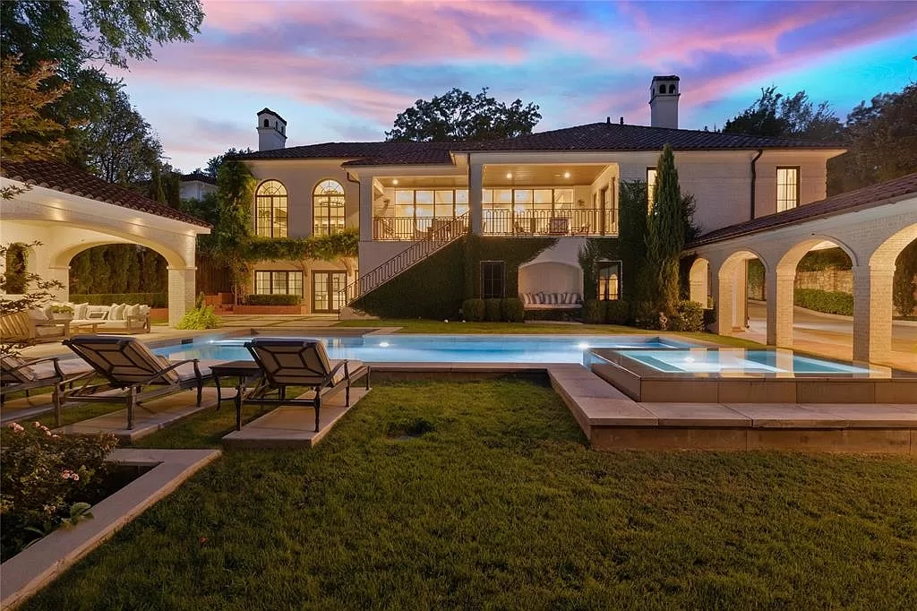 The Mediterranean Home in Texas is a luxurious estate heralds the highest standards in quality, ultimate luxury and privacy now available for sale. This home located at 2425 Stadium Dr, Fort Worth, Texas; offering 5 bedrooms and 8 bathrooms with over 10,000 square feet of living spaces.