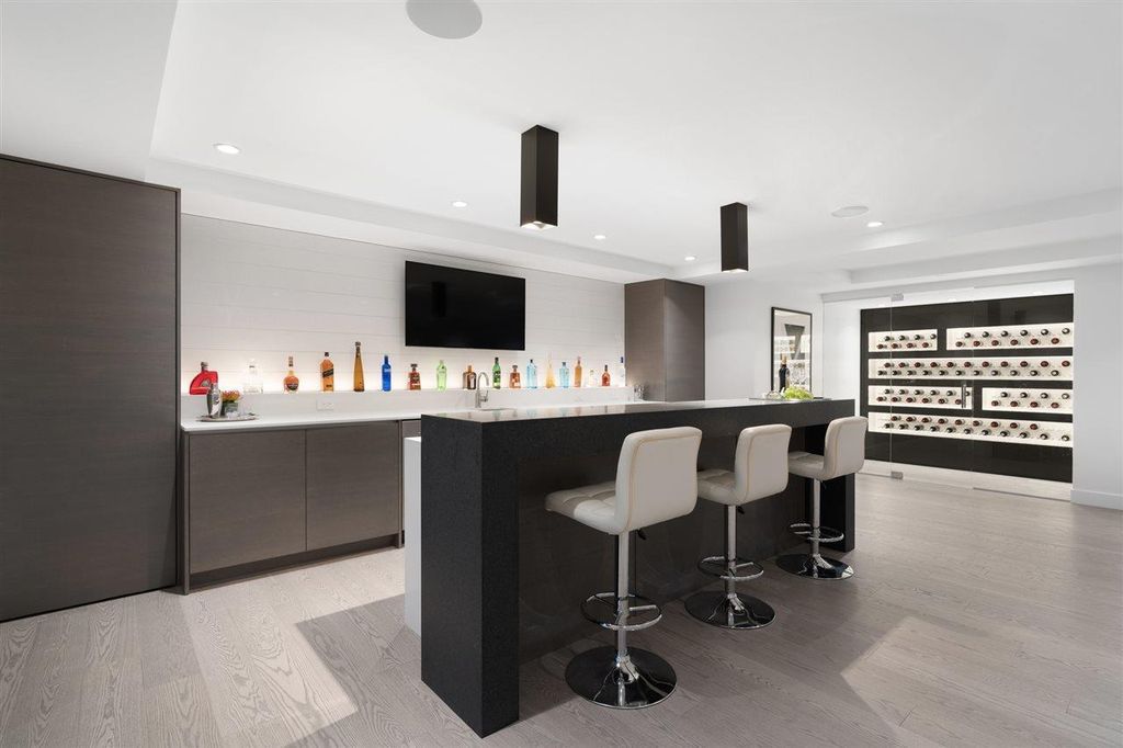This Spectacular Modern Estate in North Vancouver, Canada was executed by prestigious Marble Construction. This is a beautiful home located at one of the most sought-after street in North Vancouver