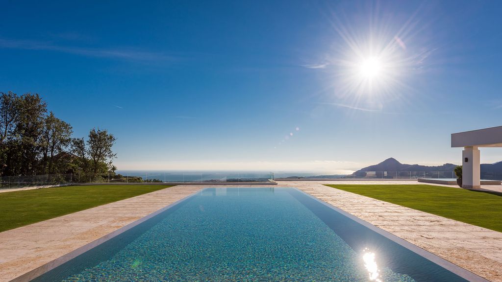 Stunning Luxurious Design of Heaven 11 in La Zagaleta by Ark architects 17
