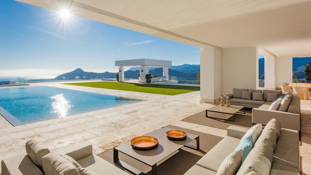 Stunning Luxurious Design of Heaven 11 in La Zagaleta by Ark architects 18