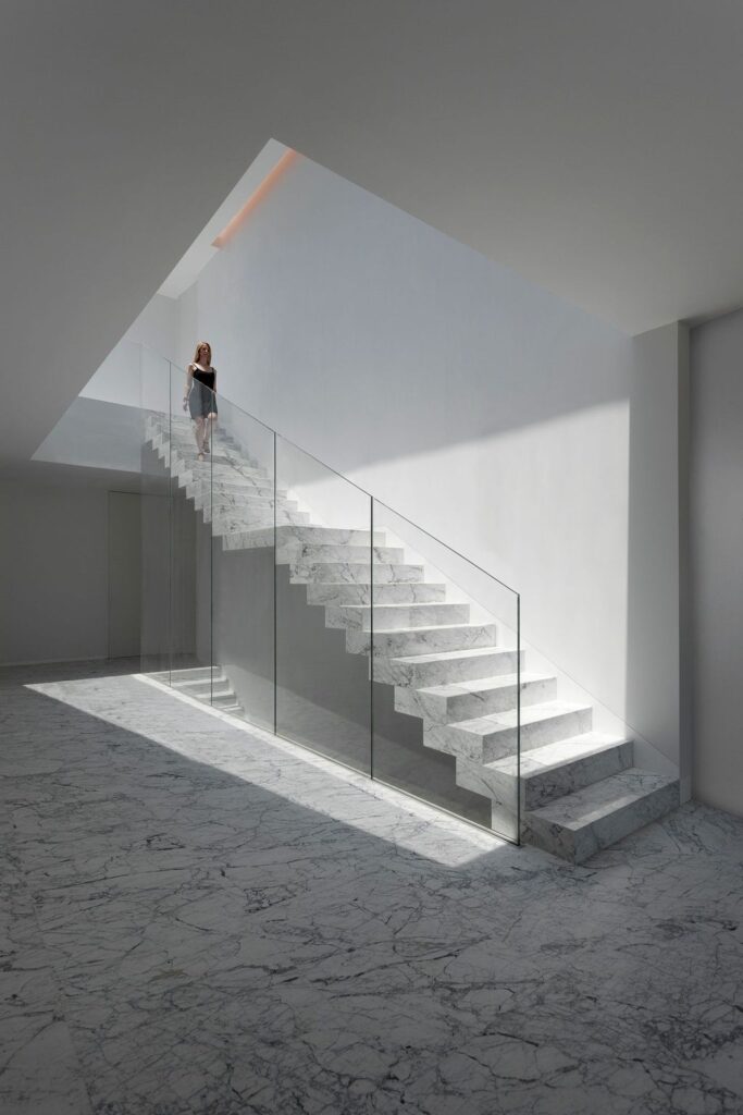 The Modern Two storey Aluminum House by Fran Silvestre Arquitectos 8