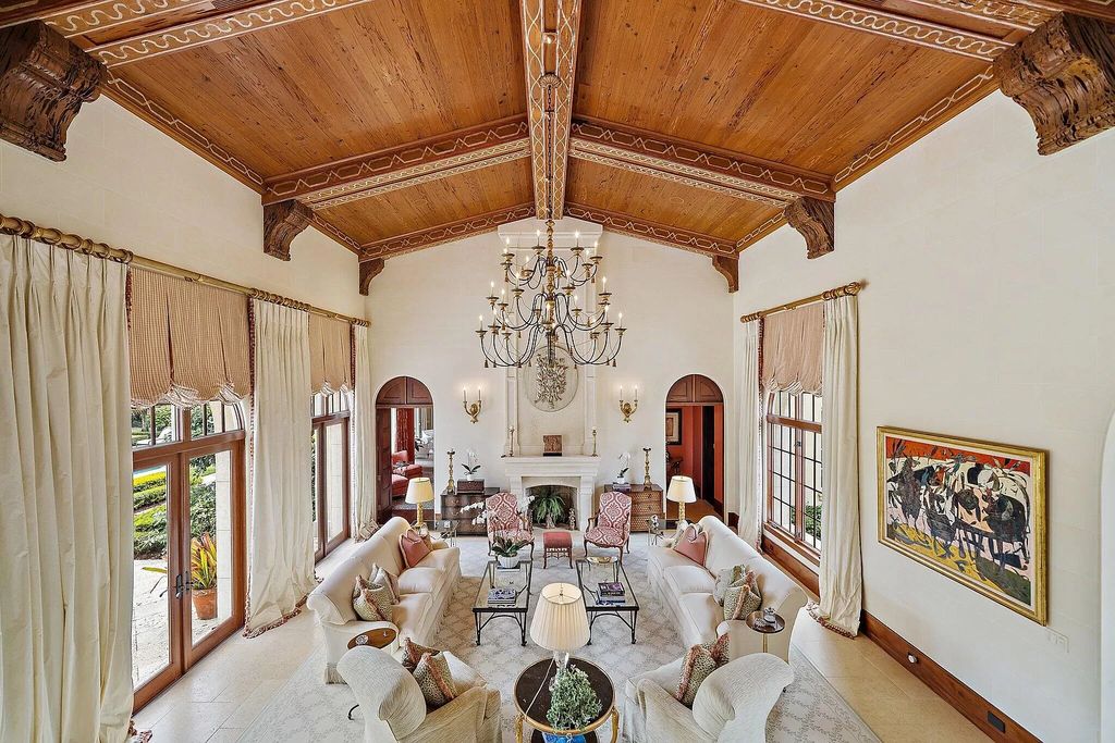 The Florida Home is a luxurious home offers a touch of Palm Beach in the heart of Jupiter now available for sale featuring privacy and security. This home located at 166 Bears Club Dr, Jupiter, Florida; offering 5 bedrooms and 8 bathrooms with over 7,800 square feet of living spaces.