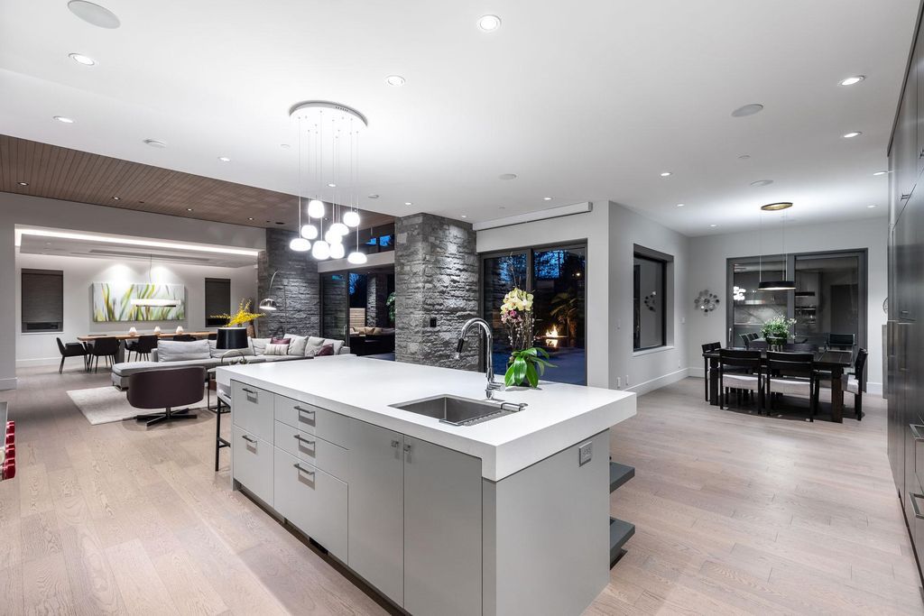 The World Class Sophisticated Home in West Vancouver is a luxurious home now available for sale. This home located at 4325 Keith Rd, West Vancouver, BC V7W 2L9, Canada