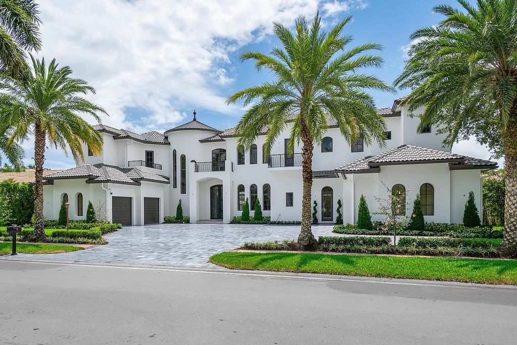 The Transitional Home in Boca Raton is a completely redone estate located in St Andrews one of the most prestigious Country Club now available for sale. This home located at 17530 Foxborough Ln, Boca Raton, Florida