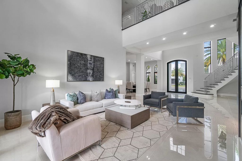 The Transitional Home in Boca Raton is a completely redone estate located in St Andrews one of the most prestigious Country Club now available for sale. This home located at 17530 Foxborough Ln, Boca Raton, Florida