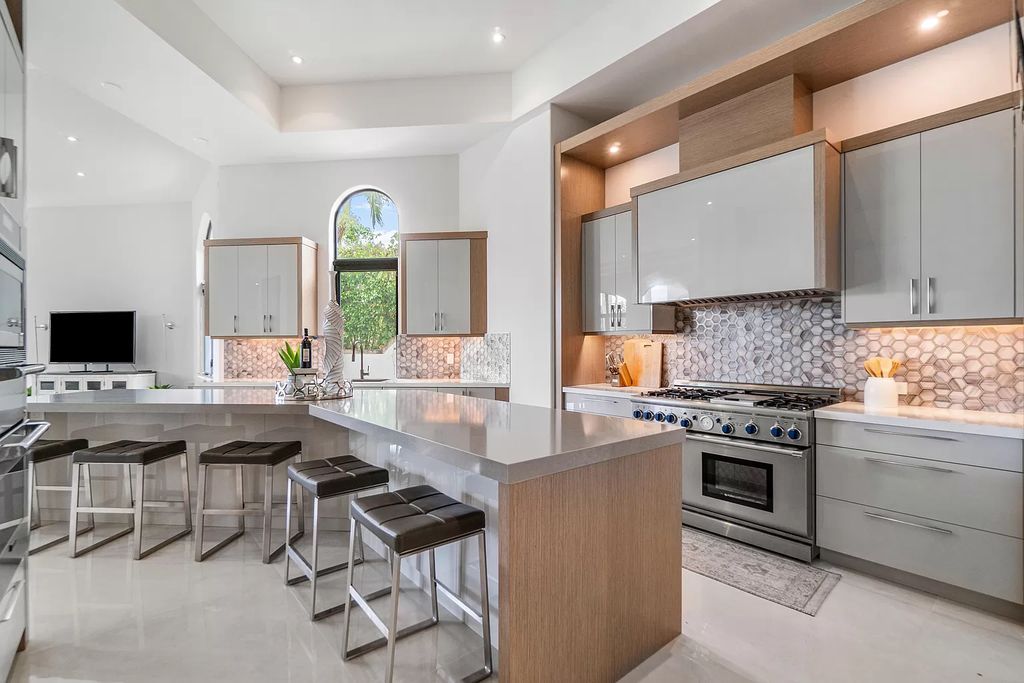 The Transitional Home in Boca Raton is a completely redone estate located in St Andrews one of the most prestigious Country Club now available for sale. This home located at 17530 Foxborough Ln, Boca Raton, Florida