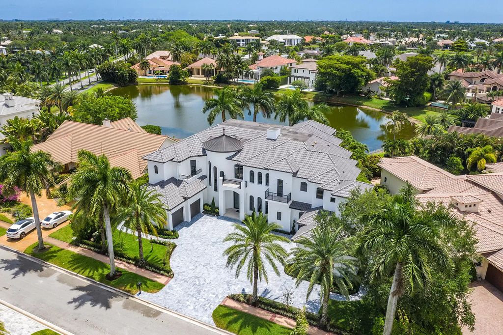 The Transitional Home in Boca Raton is a completely redone estate located in St Andrews one of the most prestigious Country Club now available for sale. This home located at 17530 Foxborough Ln, Boca Raton, Florida