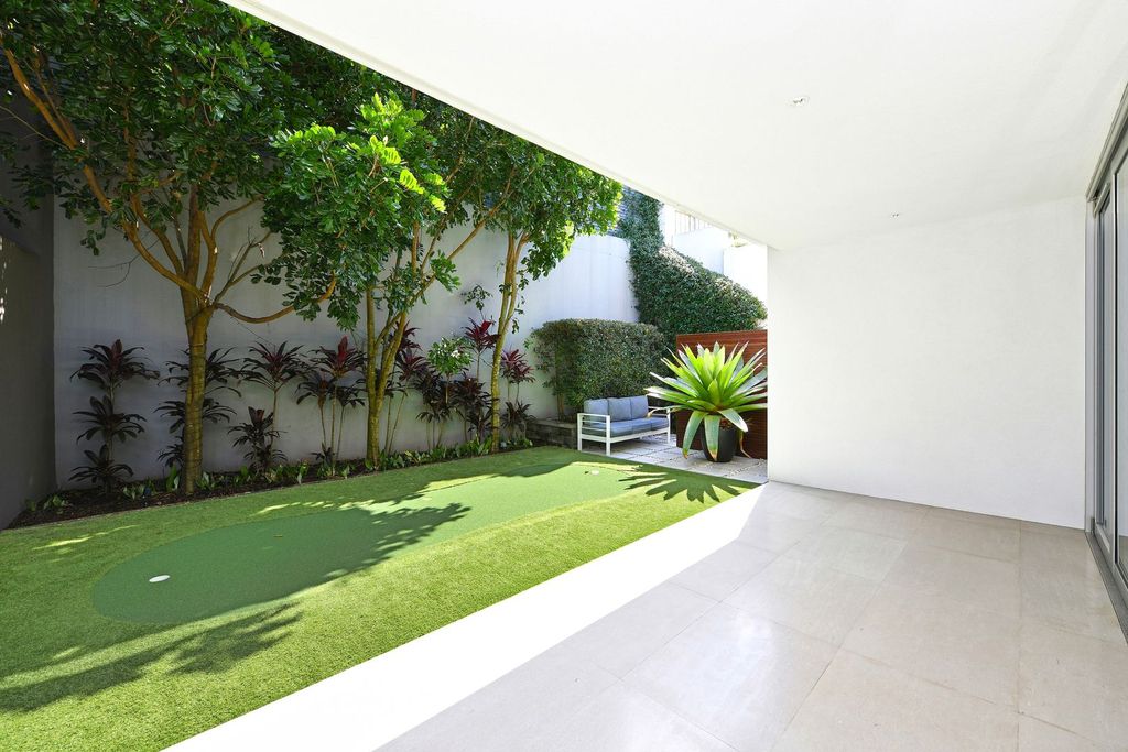  A luxury Lurline Bay home by talented Con Hairis in New South Wales for sale