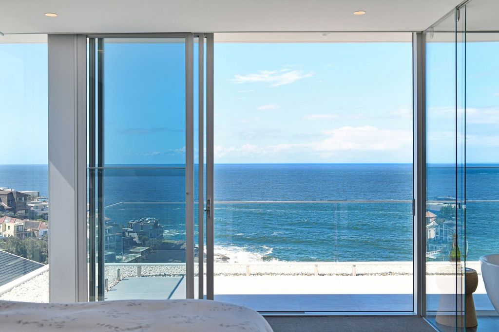  A luxury Lurline Bay home by talented Con Hairis in New South Wales for sale