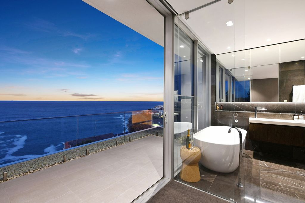  A luxury Lurline Bay home by talented Con Hairis in New South Wales for sale