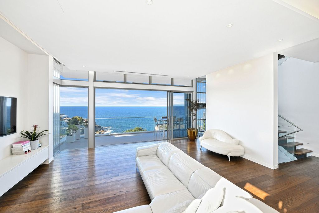  A luxury Lurline Bay home by talented Con Hairis in New South Wales for sale
