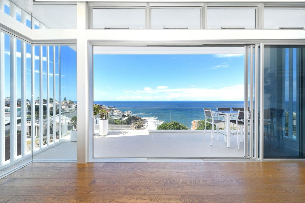  A luxury Lurline Bay home by talented Con Hairis in New South Wales for sale