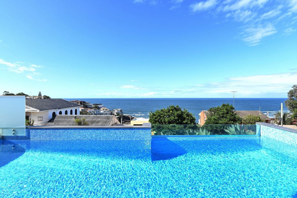 A luxury Lurline Bay home by talented Con Hairis in New South Wales for sale