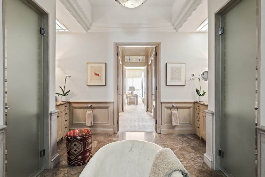 Absolute waterfront estate by Andre Porebski in New South Wales for Sale