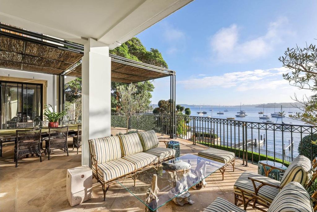 Absolute waterfront estate by Andre Porebski in New South Wales for Sale