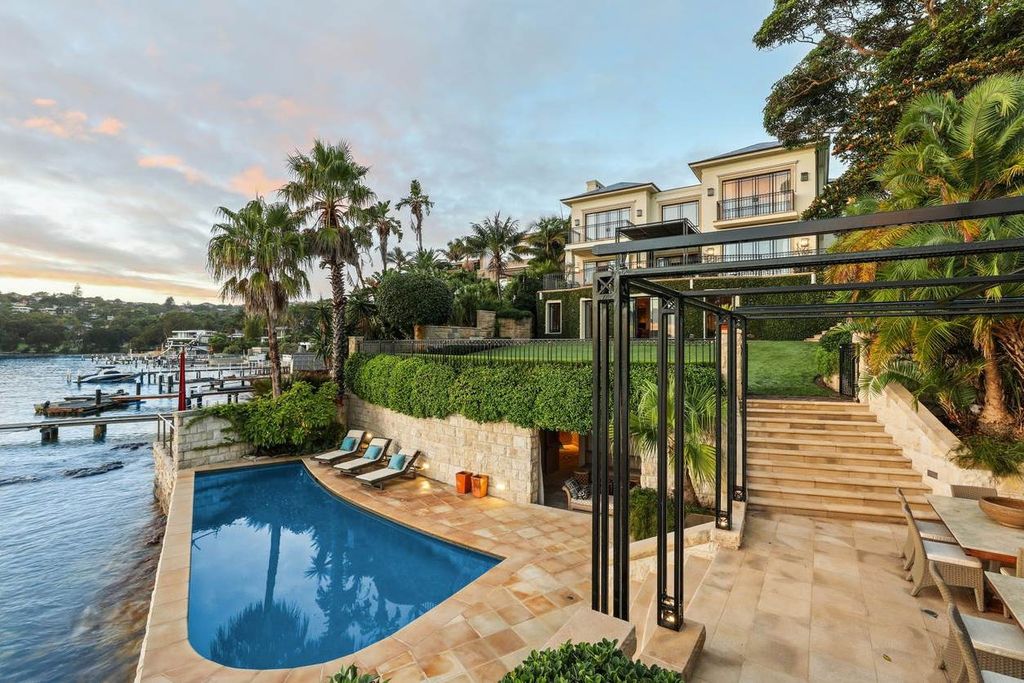 Absolute waterfront estate by Andre Porebski in New South Wales for Sale