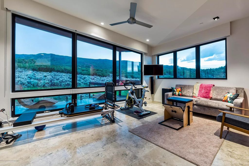 An Architecturally Sophisticated Contemporary Home in Colorado for Sale at 13900000 10