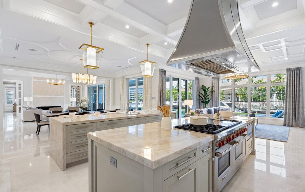This Magnificent Home in Florida was executed by prestigious Wietsma Lippolis Construction. This home has lavish finishes, attention to detail, and outstanding craftsmanship