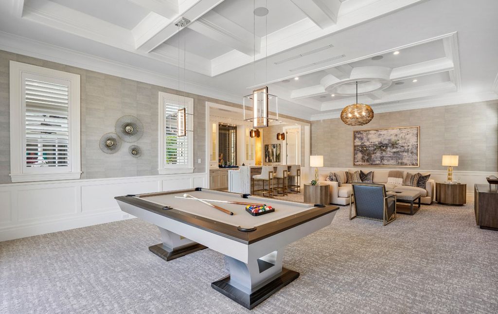 This Magnificent Home in Florida was executed by prestigious Wietsma Lippolis Construction. This home has lavish finishes, attention to detail, and outstanding craftsmanship