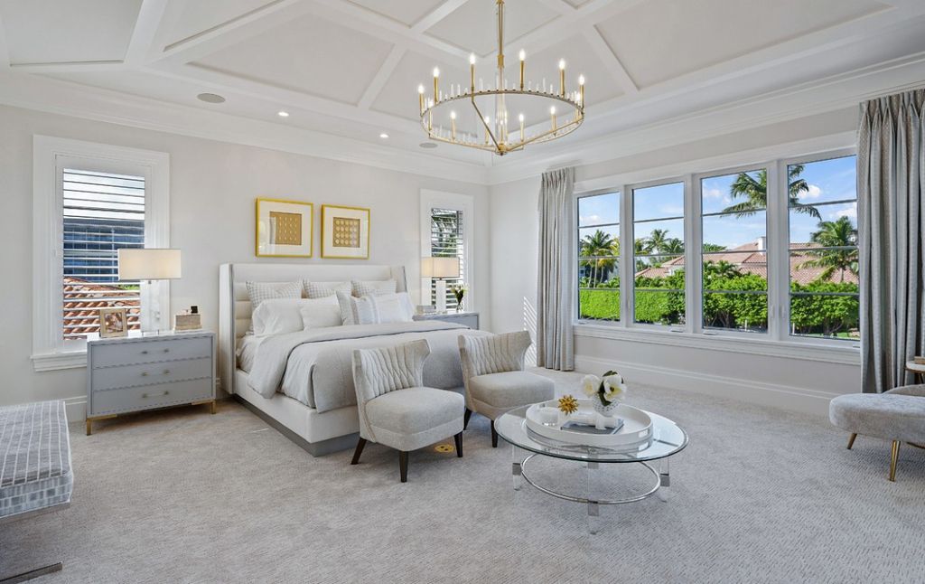 This Magnificent Home in Florida was executed by prestigious Wietsma Lippolis Construction. This home has lavish finishes, attention to detail, and outstanding craftsmanship