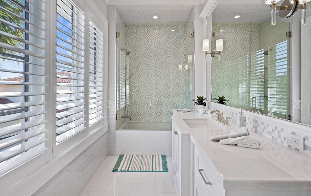 This Magnificent Home in Florida was executed by prestigious Wietsma Lippolis Construction. This home has lavish finishes, attention to detail, and outstanding craftsmanship