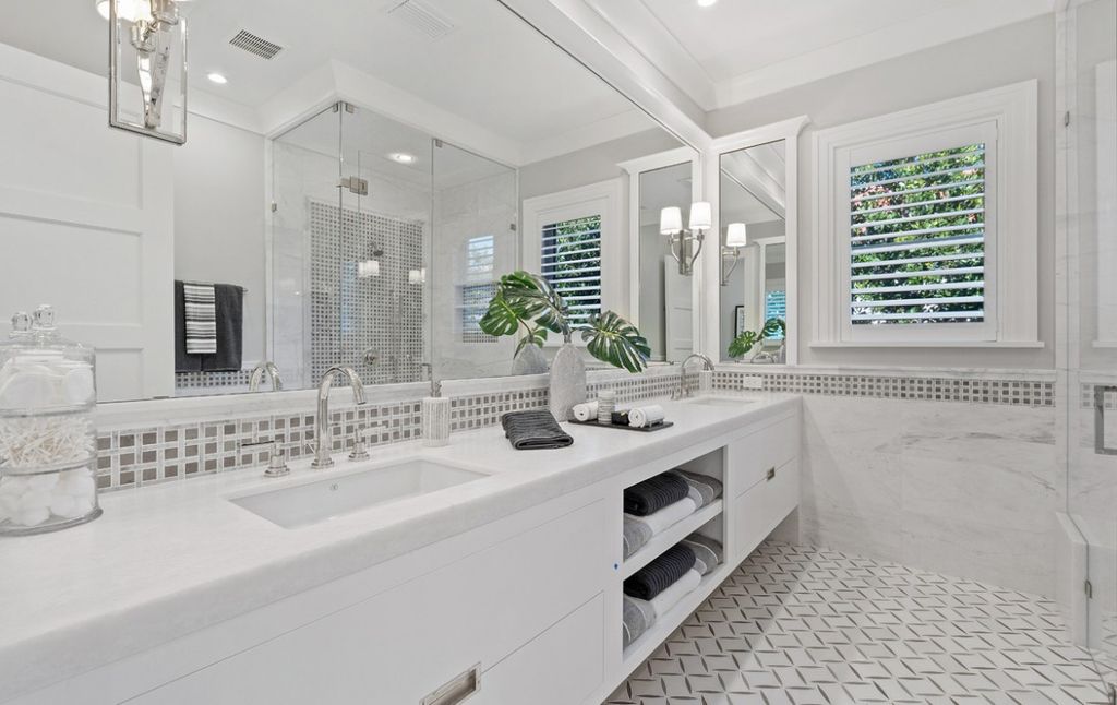 This Magnificent Home in Florida was executed by prestigious Wietsma Lippolis Construction. This home has lavish finishes, attention to detail, and outstanding craftsmanship