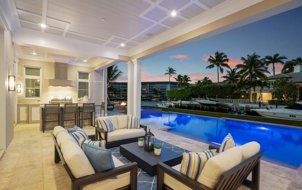 This Magnificent Home in Florida was executed by prestigious Wietsma Lippolis Construction. This home has lavish finishes, attention to detail, and outstanding craftsmanship