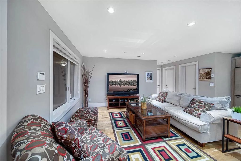 The Fabulous Home in West Vancouver has superb quality & the finest workmanship by Vela Designs now available for sale. This home located at 1010 Wildwood Ln, West Vancouver, BC V7S 2H8, Canada